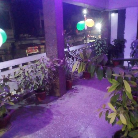 International Hotel In Gorakhpur Esterno foto