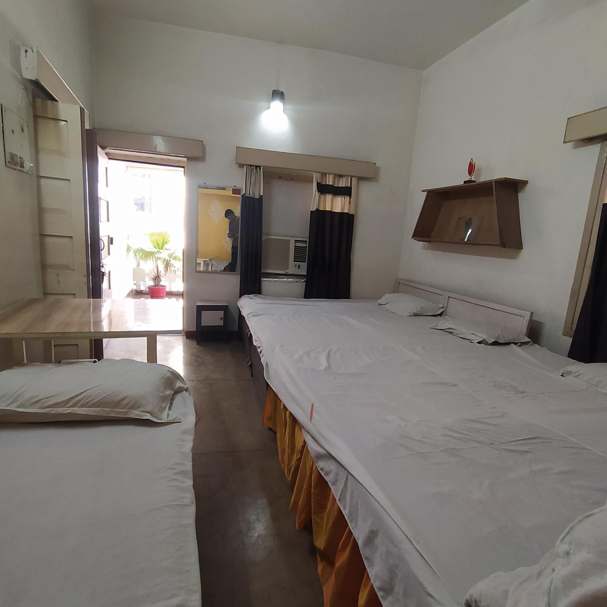 International Hotel In Gorakhpur Esterno foto